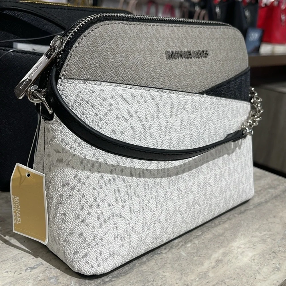 Michael Kors Jet Set Travel Color-Block Signature Logo Crossbody Bag
Optic White - Picture 7 of 16